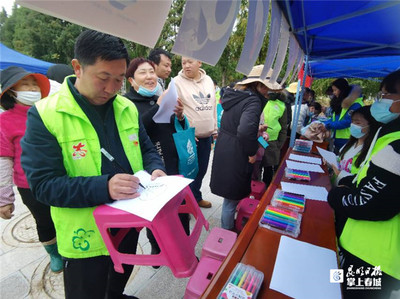 绿色新风尚 昆明市环境保护志愿服务活动进社区，环保咨询暖人心